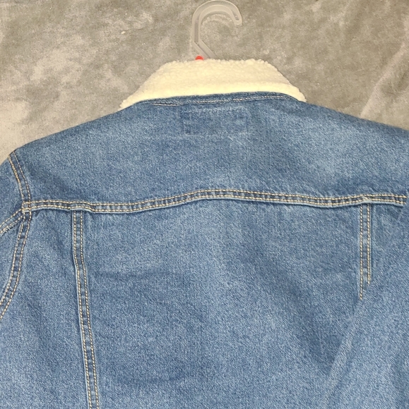 Arizona Jean Jacket - Picture 2 of 2